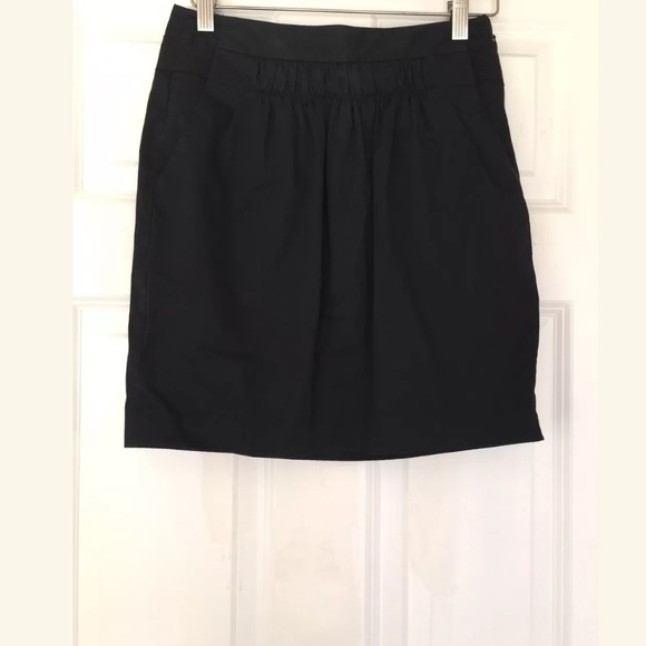 Banana Republic Tulip Skirt. Size petite 2. - Picture 1 of 4